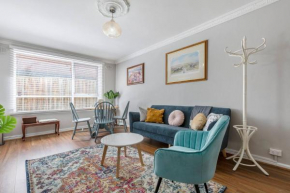 Rosewood Lodge - Cottage Charm off High Street